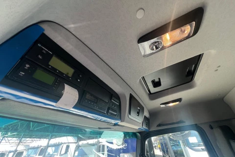 Mercedes-Benz Actros 1933 L