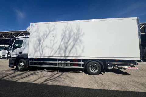 Mercedes-Benz Actros 1933 L
