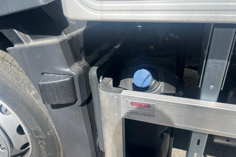 Mercedes-Benz Actros 1933 L