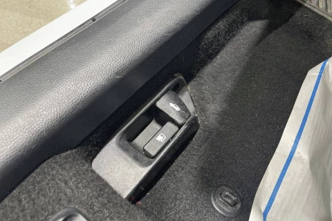 Toyota Corolla 1.6 VVT-i Sol