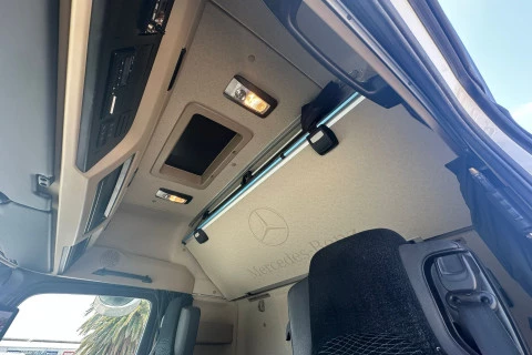 Mercedes-Benz Actros 1848 LS