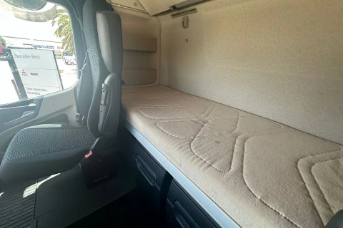 Mercedes-Benz Actros 1848 LS