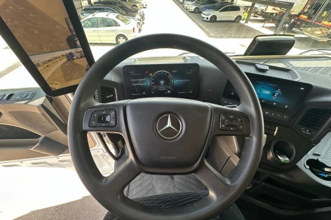 Mercedes-Benz Actros 1848 LS