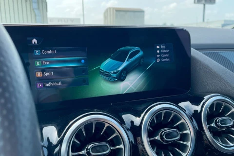 Mercedes-Benz GLA GLA 200 D