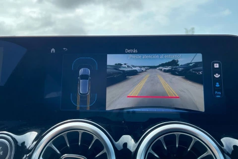 Mercedes-Benz GLA GLA 200 D