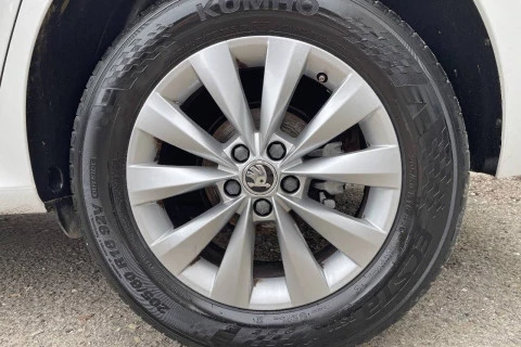 Skoda Kamiq 1.0 TSI 81kW (110CV) Emotion