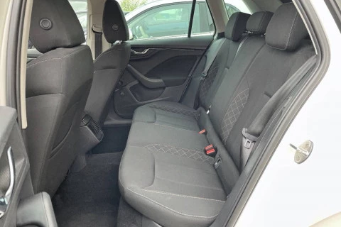 Skoda Kamiq 1.0 TSI 81kW (110CV) Emotion