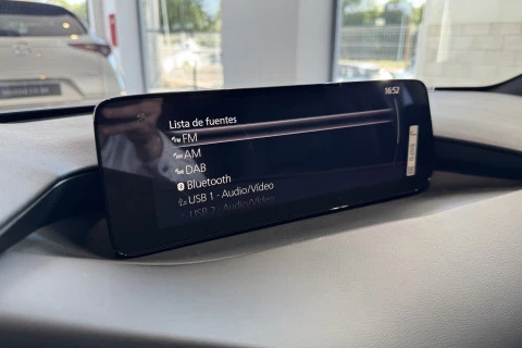 Mazda3 2.5L E-SKY G MHEV 103kW 6AT Homura