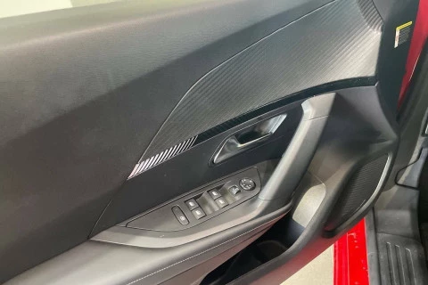 Peugeot 2008 Allure Puretech 100 S&S 6 Vel. MAN