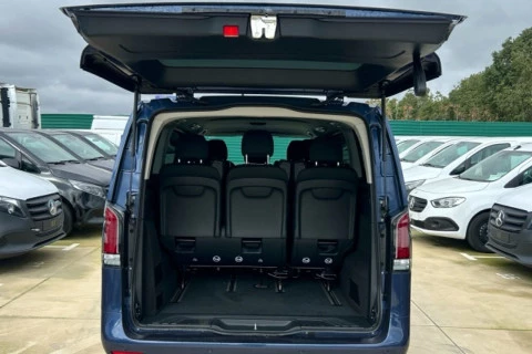 Mercedes-Benz Vito 114CDI AT 100kW Tourer Select Larga