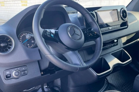 Mercedes-Benz eSprinter Nuevo eSprinter 320 Furgón PRO Medio (81kWh)[][9979NDH]