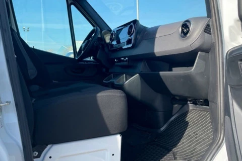 Mercedes-Benz eSprinter Nuevo eSprinter 320 Furgón PRO Medio (81kWh)[][9979NDH]