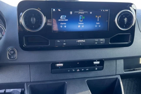 Mercedes-Benz eSprinter Nuevo eSprinter 320 Furgón PRO Medio (81kWh)[][9979NDH]