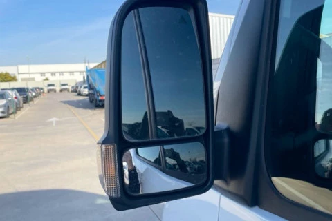 Mercedes-Benz eSprinter Nuevo eSprinter 320 Furgón PRO Medio (81kWh)[][9979NDH]