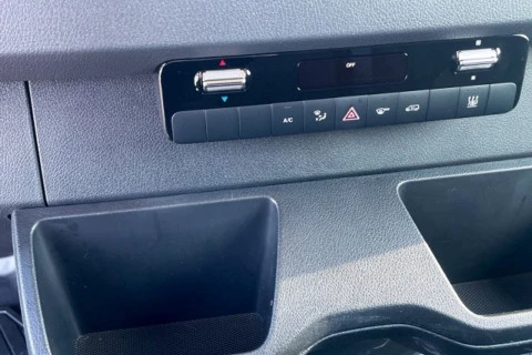 Mercedes-Benz eSprinter Nuevo eSprinter 320 Furgón PRO Medio (81kWh)[][9979NDH]