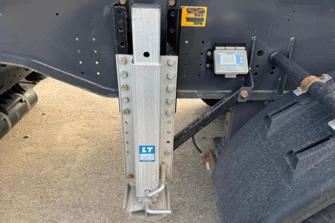 Mercedes-Benz Arocs 1953 HAD + BAÑERA MEILLER KIPPER 3 ejes KISA 3 MPH44/N PLATA