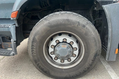 Mercedes-Benz Arocs 1953 HAD + BAÑERA MEILLER KIPPER 3 ejes KISA 3 MPH44/N PLATA