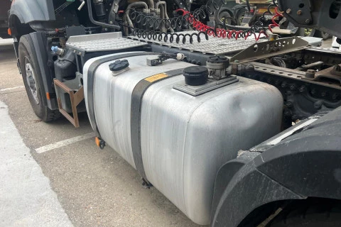 Mercedes-Benz Arocs 1953 HAD + BAÑERA MEILLER KIPPER 3 ejes KISA 3 MPH44/N PLATA