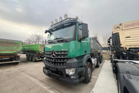 Mercedes-Benz Arocs 1953 HAD + BAÑERA MEILLER KIPPER 3 ejes KISA 3 MPH44/N PLATA