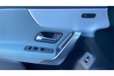 Mercedes-Benz CLA CLA 200