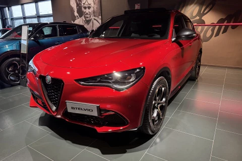 Alfa Romeo Stelvio 2.2 Diesel 154kW (210CV) INTENSA AWD