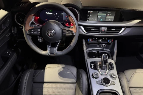 Alfa Romeo Stelvio 2.2 Diesel 154kW (210CV) INTENSA AWD