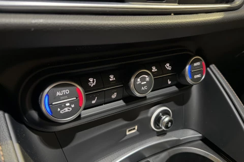 Alfa Romeo Stelvio 2.2 Diesel 154kW (210CV) INTENSA AWD