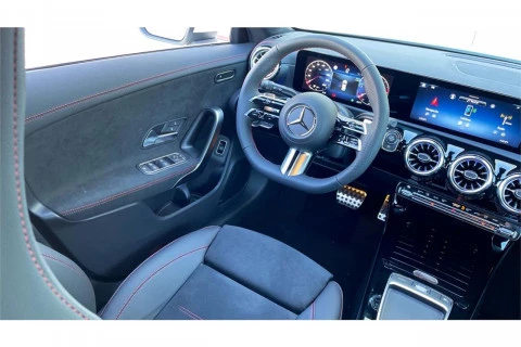 Mercedes-Benz CLA CLA 200