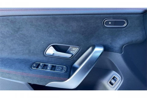 Mercedes-Benz CLA CLA 200