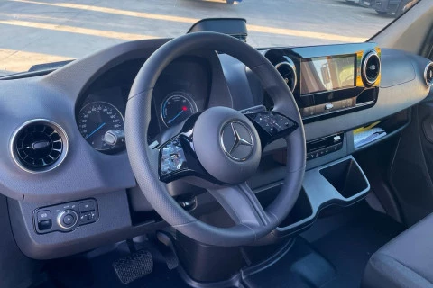 Mercedes-Benz eSprinter eSprinter 320 Furgón PRO Medio (56kWh)
