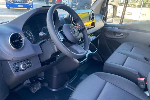 Mercedes-Benz eSprinter eSprinter 320 Furgón PRO Medio (56kWh)