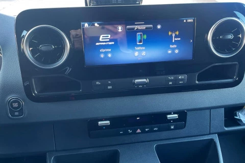 Mercedes-Benz eSprinter eSprinter 320 Furgón PRO Medio (56kWh)