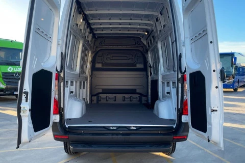 Mercedes-Benz eSprinter eSprinter 320 Furgón PRO Medio (56kWh)