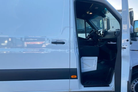 Mercedes-Benz eSprinter eSprinter 320 Furgón PRO Medio (56kWh)