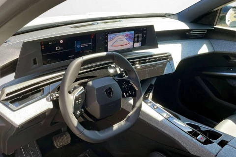 Peugeot 5008 Hybrid 1.2 107KW Allure eDCS6