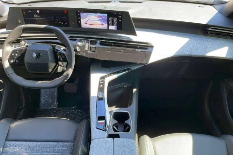 Peugeot 5008 Hybrid 1.2 107KW Allure eDCS6