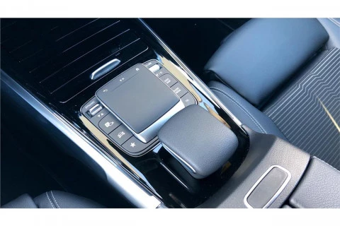 Mercedes-Benz GLB 180 d