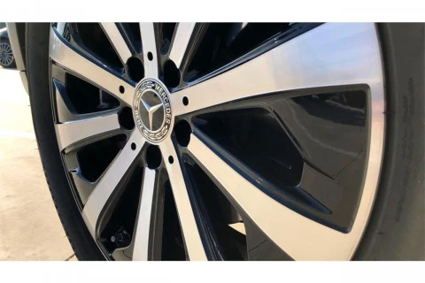 Mercedes-Benz GLB 180 d