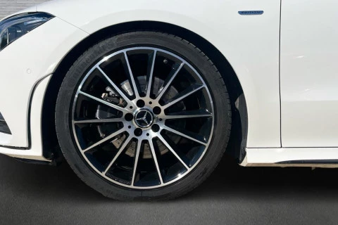 Mercedes-Benz CLA CLA 200 D DCT Shooting Brake