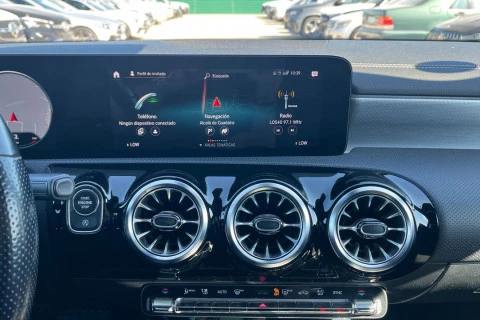Mercedes-Benz CLA CLA 200 D DCT Shooting Brake