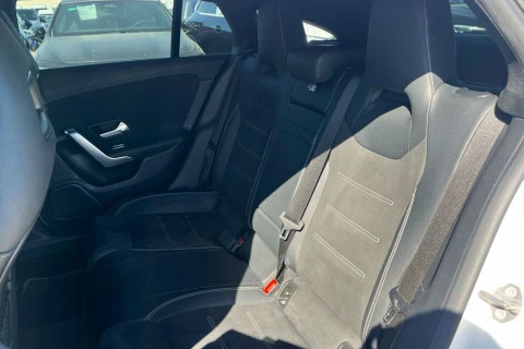 Mercedes-Benz CLA CLA 200 D DCT Shooting Brake