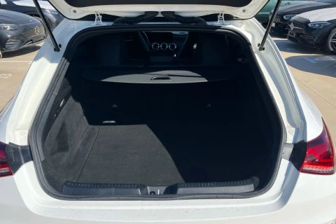 Mercedes-Benz CLA CLA 200 D DCT Shooting Brake