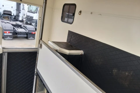 Mercedes-Benz Sprinter TRANSPORTE CABALLOS 