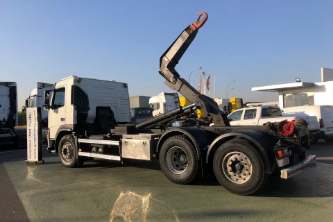 Volvo FM 380 + multilif 25 t.