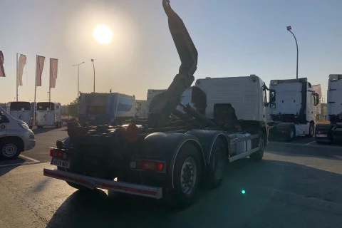 Volvo FM 380 + multilif 25 t.