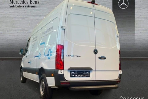 Mercedes-Benz eSprinter 320 Furgón PRO Medio