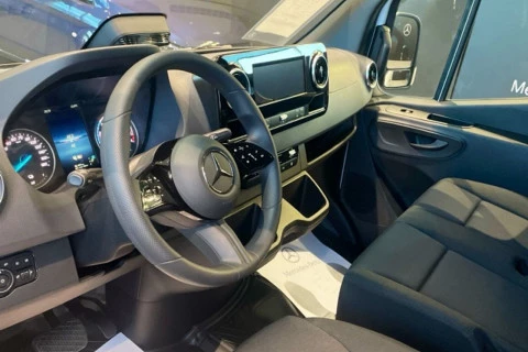 Mercedes-Benz eSprinter 320 Furgón PRO Medio