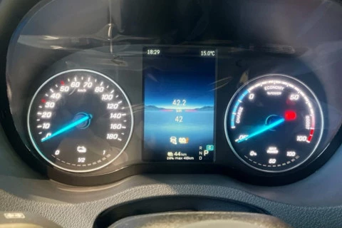 Mercedes-Benz eSprinter 320 Furgón PRO Medio