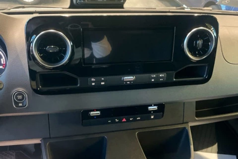 Mercedes-Benz eSprinter 320 Furgón PRO Medio