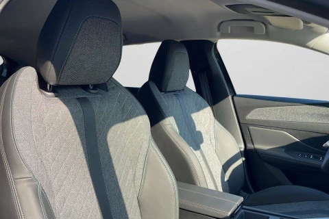 Peugeot 408 408 Allure Puretech 130 EAT8